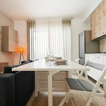 Apartament The Urban Nest