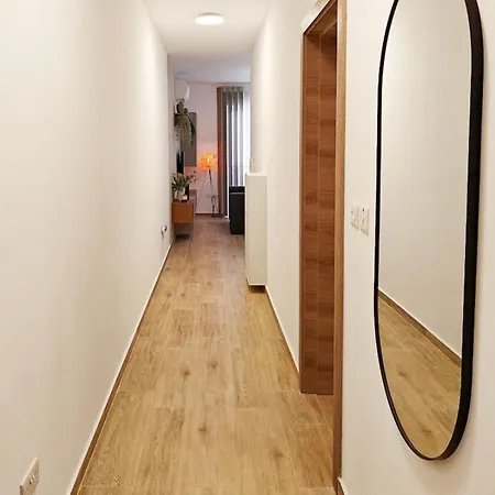 The Urban Nest Apartament *