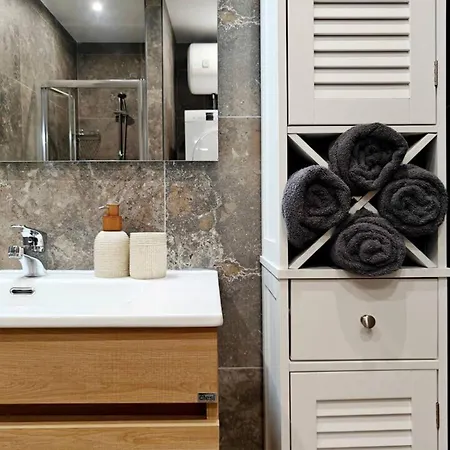 Apartament The Urban Nest *