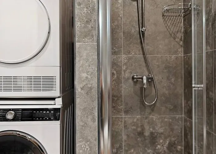 The Urban Nest * Pietà